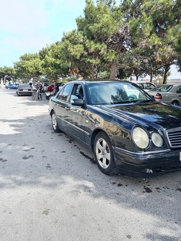Mercedes E 200 1995, 350,000 km - 2.2 l - Bakı