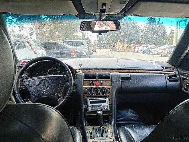 Mercedes E 200 1995, 350,000 km - 2.2 l - Bakı