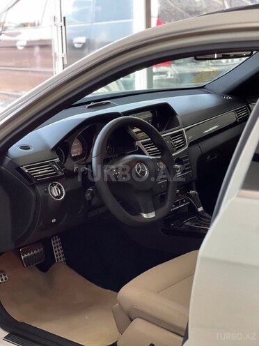Mercedes E 250 4MATIC 2010, 234,000 km - 2.1 l - Bakı