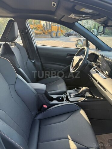 Toyota Corolla Cross 2026, 1,100 km - 2.0 l - Bakı
