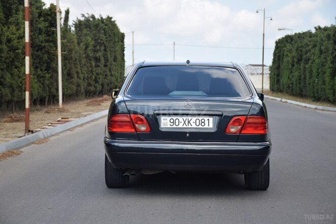 Mercedes E 240 1998, 561,960 km - 2.4 l - Bakı