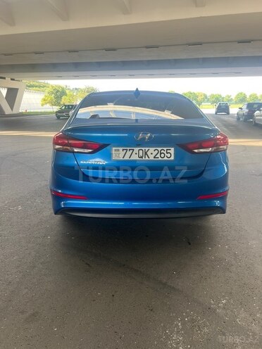Hyundai Elantra 2018, 175,418 km - 2.0 l - Bakı