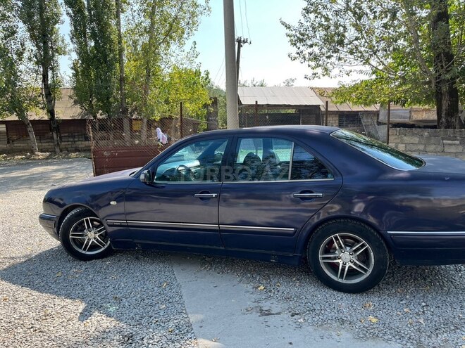 Mercedes E 240 1998, 440,000 km - 2.4 л - Bakı