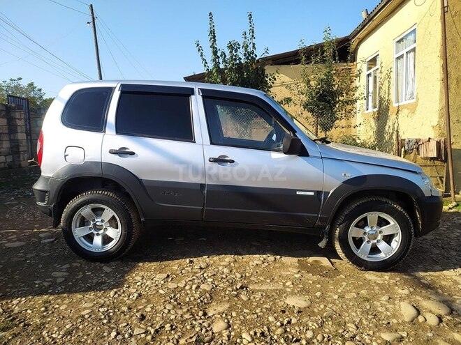 Chevrolet Niva 2013, 176,000 km - 1.7 л - Qusar
