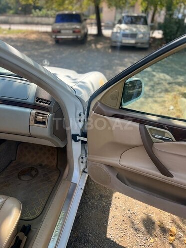 Mercedes E 240 2000, 350,000 km - 2.4 l - Bakı