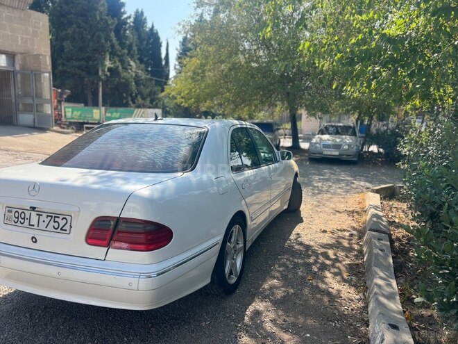Mercedes E 240 2000, 350,000 km - 2.4 l - Bakı