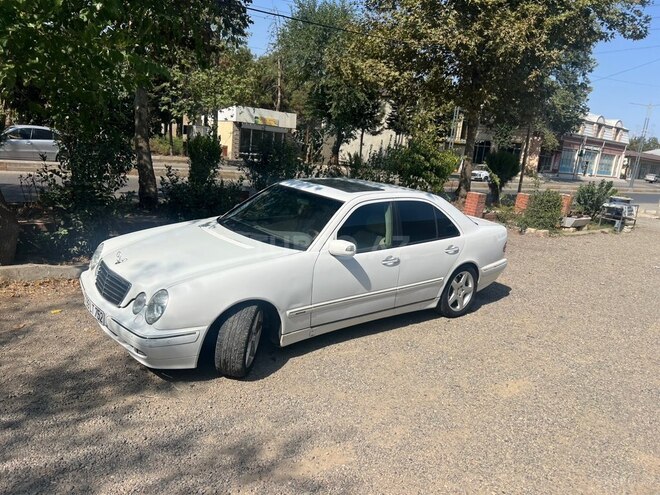 Mercedes E 240 2000, 350,000 km - 2.4 l - Bakı