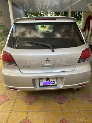 Mitsubishi Airtrek 2002, 314,000 km - 2.0 л - Yevlax