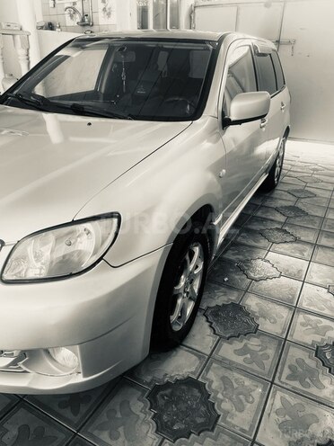 Mitsubishi Airtrek 2002, 314,000 km - 2.0 л - Yevlax