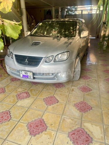 Mitsubishi Airtrek 2002, 314,000 km - 2.0 л - Yevlax