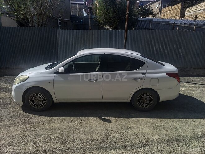 Nissan Sunny 2012, 330,000 km - 1.5 l - Bakı