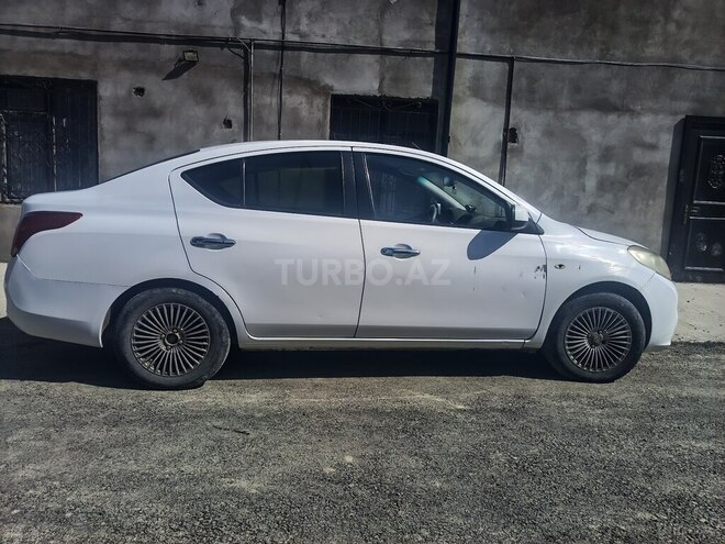 Nissan Sunny 2012, 330,000 km - 1.5 l - Bakı