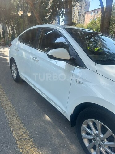 Hyundai Accent 2018, 180,000 km - 1.6 l - Bakı