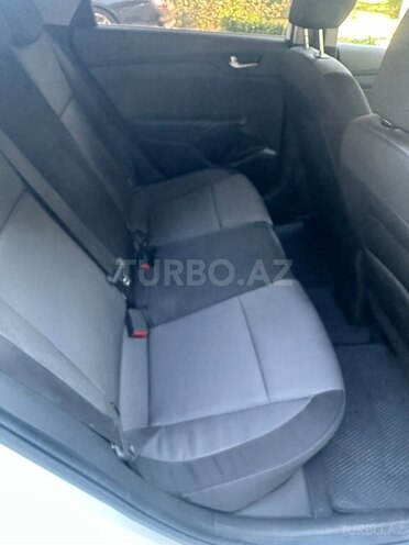 Hyundai Accent 2018, 180,000 km - 1.6 l - Bakı