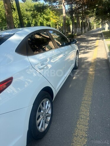 Hyundai Accent 2018, 180,000 km - 1.6 l - Bakı