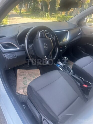 Hyundai Accent 2018, 180,000 km - 1.6 l - Bakı