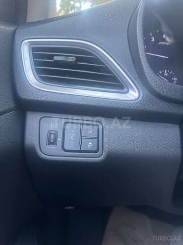 Hyundai Accent 2018, 180,000 km - 1.6 l - Bakı