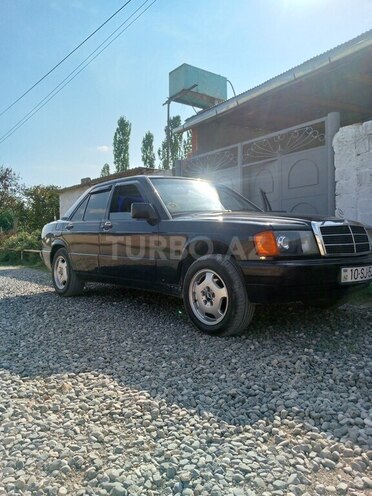 Mercedes 190 1991, 200,000 km - 2.0 l - Şabran