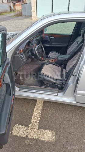 Mercedes E 220 1998, 812,385 km - 2.2 l - Sumqayıt