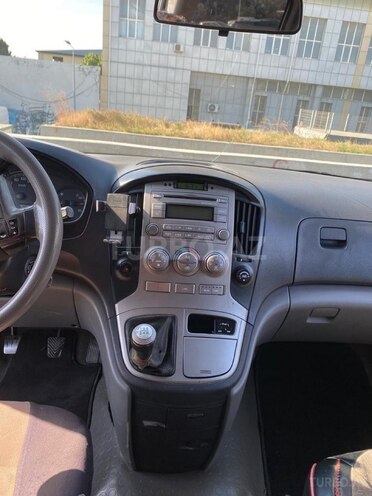 Hyundai H-1 2010, 445,000 km - 2.5 л - Bakı