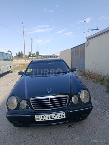 Mercedes E 270 2001, 335,000 km - 2.7 l - Bakı