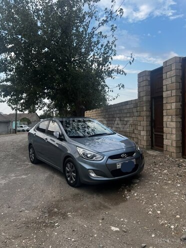 Hyundai Accent 2018, 132,031 km - 1.6 l - Naftalan