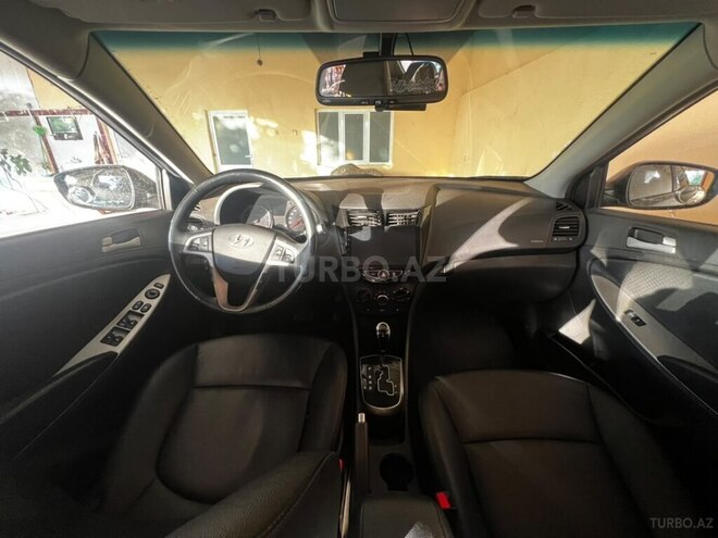 Hyundai Accent 2018, 132,031 km - 1.6 l - Naftalan