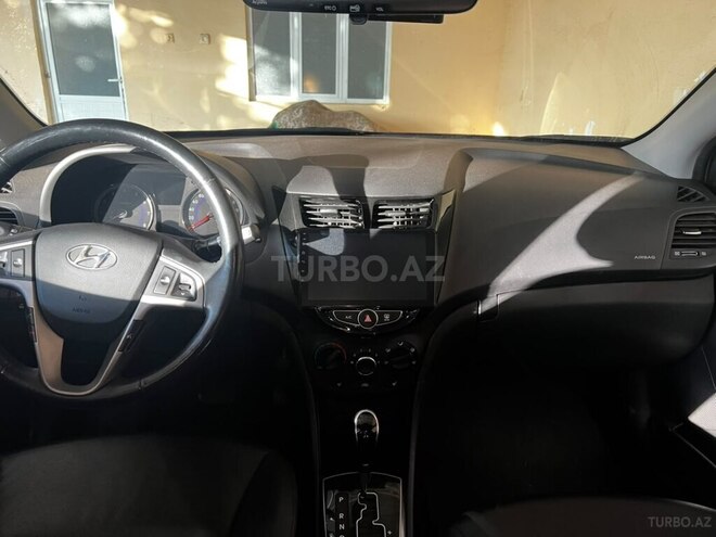 Hyundai Accent 2018, 132,031 km - 1.6 l - Naftalan