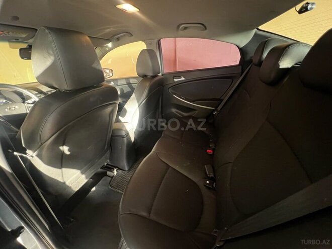 Hyundai Accent 2018, 132,031 km - 1.6 l - Naftalan