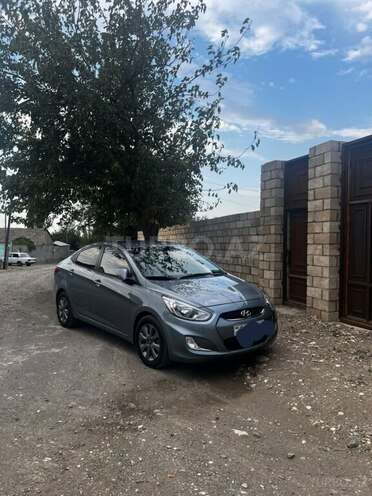 Hyundai Accent 2018, 132,031 km - 1.6 l - Naftalan