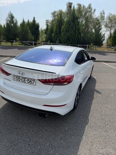 Hyundai Elantra 2018, 219,000 km - 2.0 l - Şəki