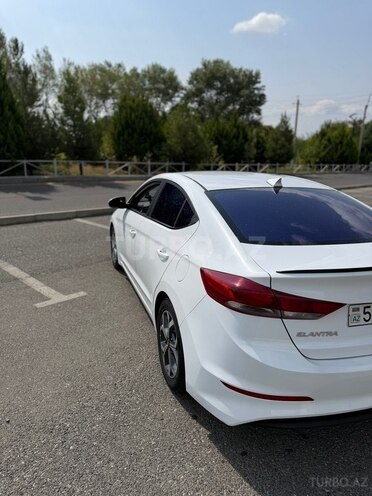 Hyundai Elantra 2018, 219,000 km - 2.0 l - Şəki