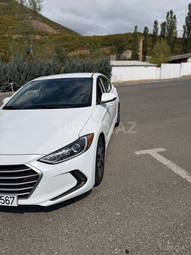 Hyundai Elantra 2018, 219,000 km - 2.0 l - Şəki