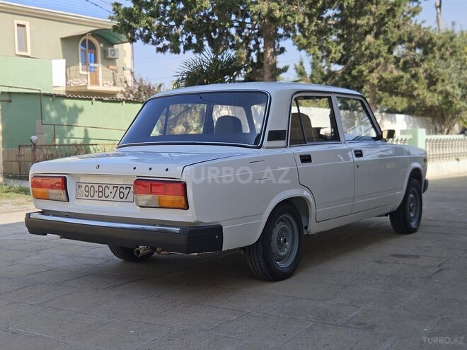 LADA (VAZ) 2107 2007, 147,900 km - 1.6 l - Salyan