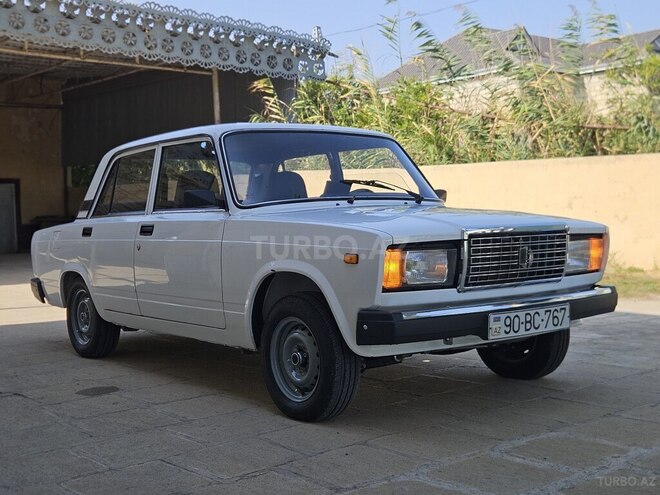 LADA (VAZ) 2107 2007, 147,900 km - 1.6 l - Salyan