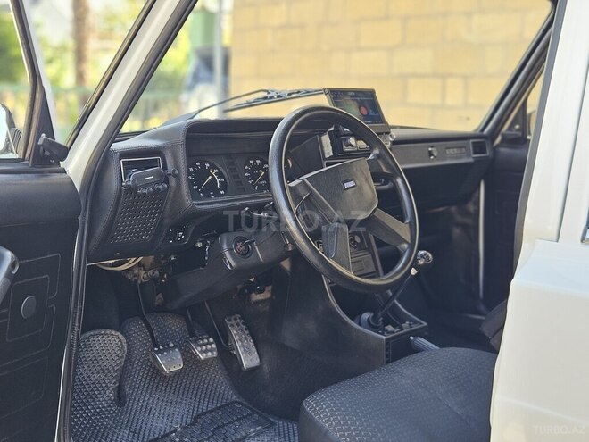 LADA (VAZ) 2107 2007, 147,900 km - 1.6 l - Salyan