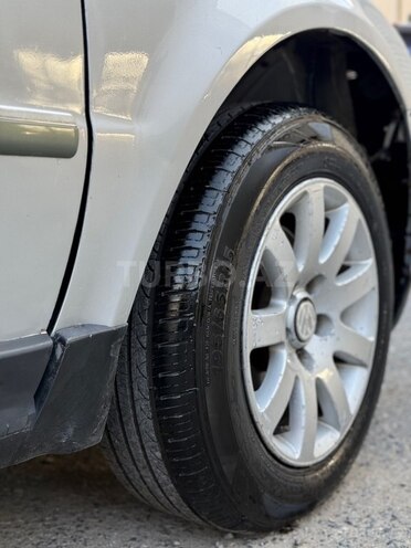 Volkswagen Passat 2003, 231,000 km - 1.8 l - Bakı
