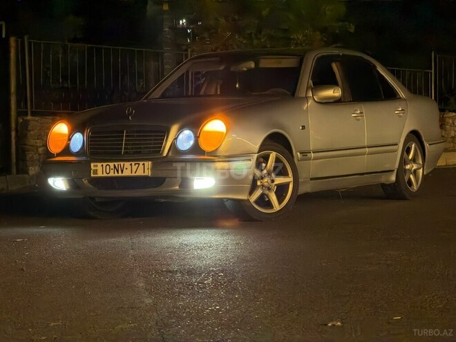 Mercedes E 230 1996, 300,000 km - 2.3 l - Qəbələ