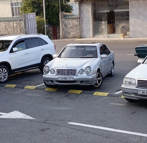 Mercedes E 230 1996, 300,000 km - 2.3 l - Qəbələ