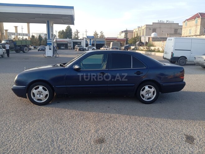 Mercedes E 220 1997, 450,000 km - 2.2 l - Bakı