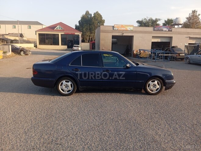 Mercedes E 220 1997, 450,000 km - 2.2 l - Bakı