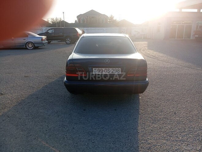 Mercedes E 220 1997, 450,000 km - 2.2 l - Bakı