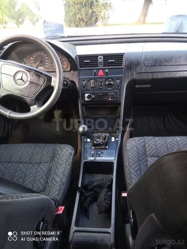 Mercedes C 180 1997, 353,653 km - 1.8 л - Qazax
