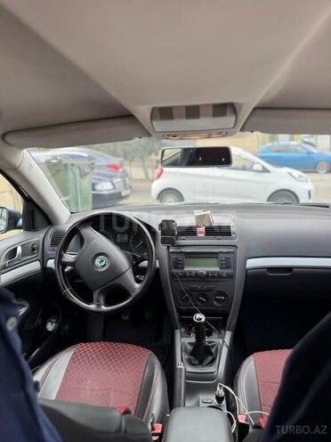 Skoda Octavia 2005, 180,000 km - 1.6 л - Bakı