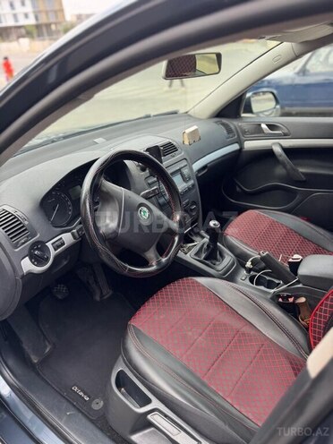 Skoda Octavia 2005, 180,000 km - 1.6 л - Bakı
