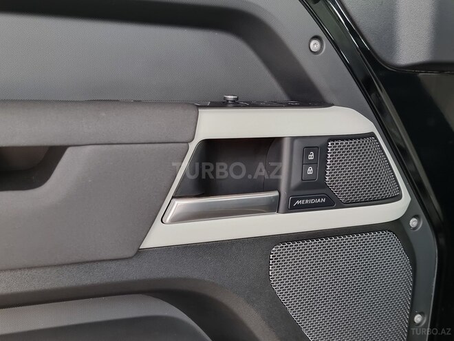 Land Rover Defender 2022, 68,000 km - 2.0 l - Bakı