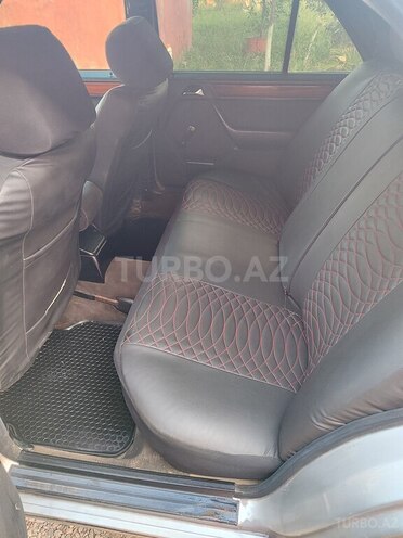 Mercedes E 220 1994, 450,000 km - 2.2 l - Ucar