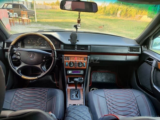 Mercedes E 220 1994, 450,000 km - 2.2 l - Ucar