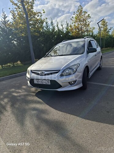 Hyundai i30 2010, 454,000 km - 1.6 l - Salyan