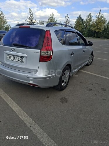 Hyundai i30 2010, 454,000 km - 1.6 l - Salyan